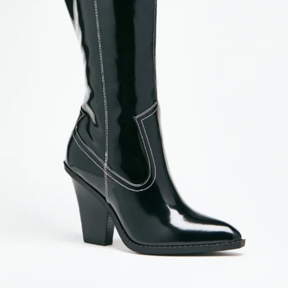 Boots - Picture 4 of 8